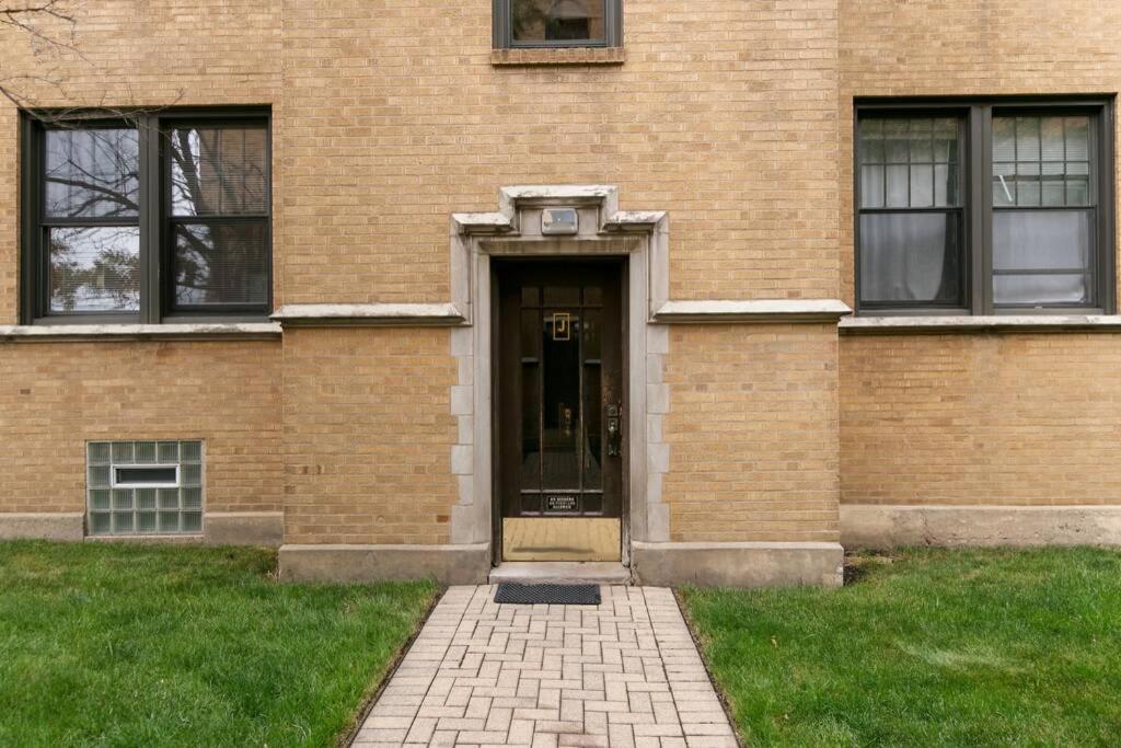 Well-Furnished 1Br Apt In Popular Spot - Belmont J3 Чикаго Екстериор снимка